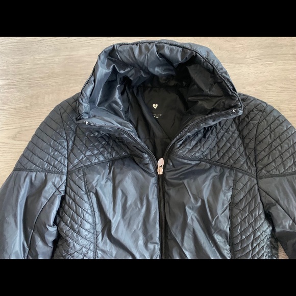 Ellie Activewear Lightweight Down Puffer Jacket - Picture 3 of 4